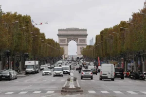 Paris métamorphosera les Champs-Élysées en oasis urbaine post-2024