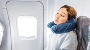 Un Astuce Maligne Pour Dormir Tranquillement en Avion
