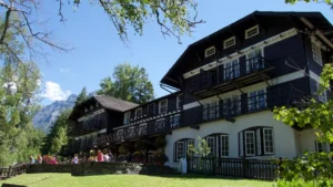 Séjournez dans un chalet rustique au parc national de Glacier
