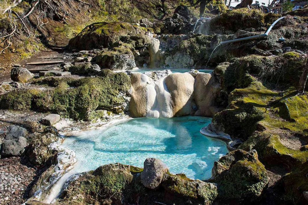 Hokkaido, Shiretoko National Park, Iwaobetsu Onsen, hot water pools