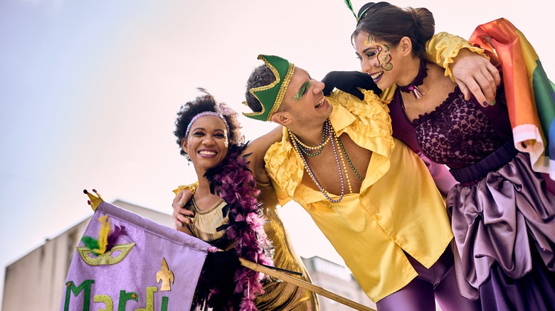 Habillé pour Mardi Gras