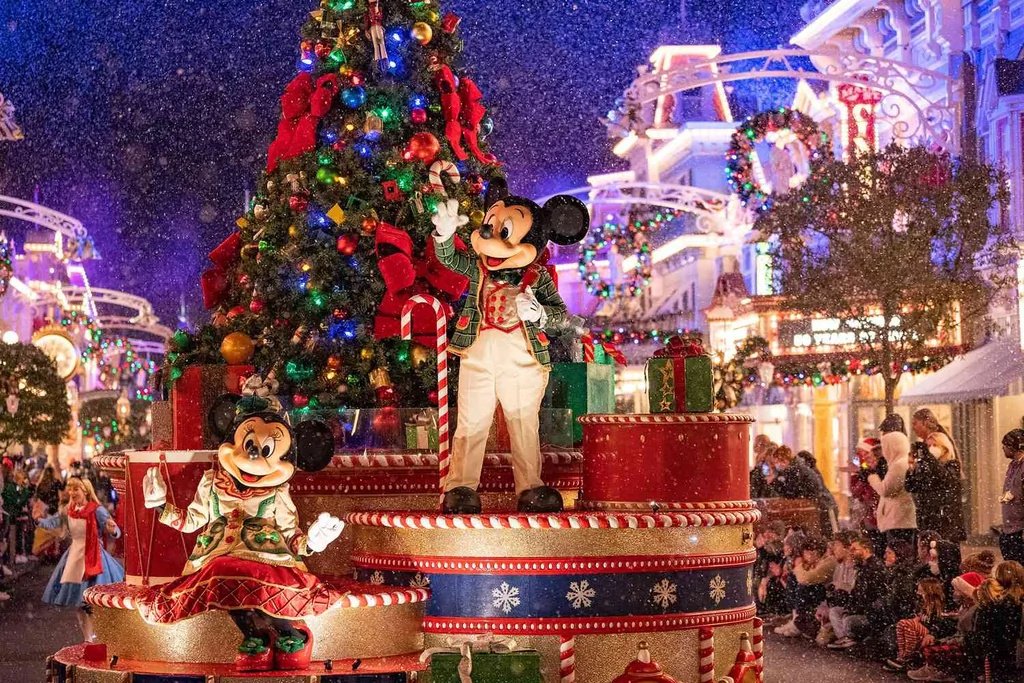 As Disney celebrates Halfway to the Holidays, festive cheer is already in the air at Walt Disney World Resort.