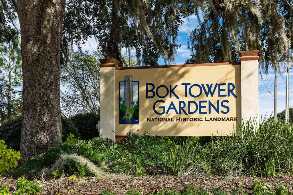 Sign for Bok Tower Gardens