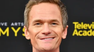 L'astuce surprenante de Neil Patrick Harris pour utiliser les toilettes en avion sans laisser d'odeur
