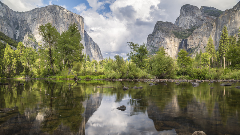 La vallée de Yosemite et sa rivière