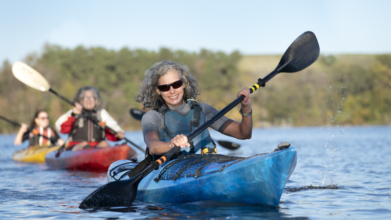 Kayaks sur un lac en Virginie