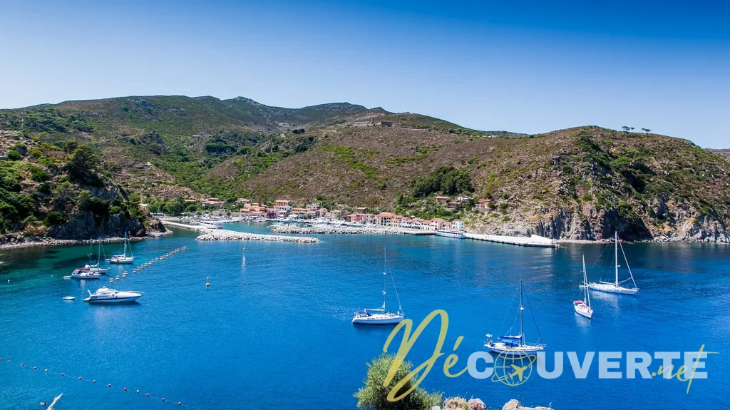 Capraia : l'île italienne paradisiaque sans touristes idéale pour la randonnée