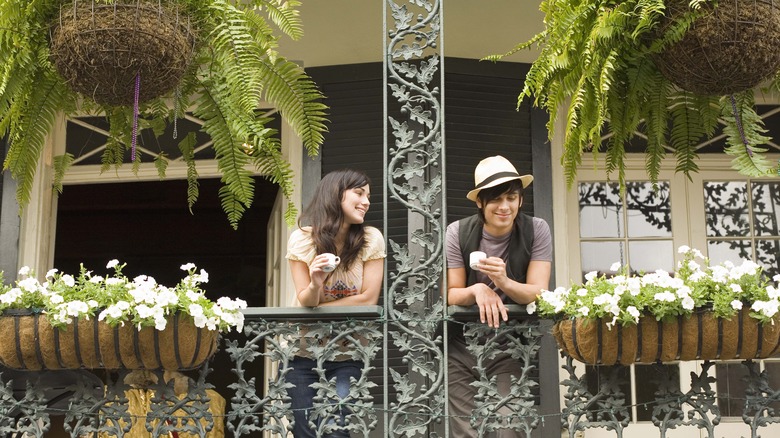 friends on French Quarter balcony