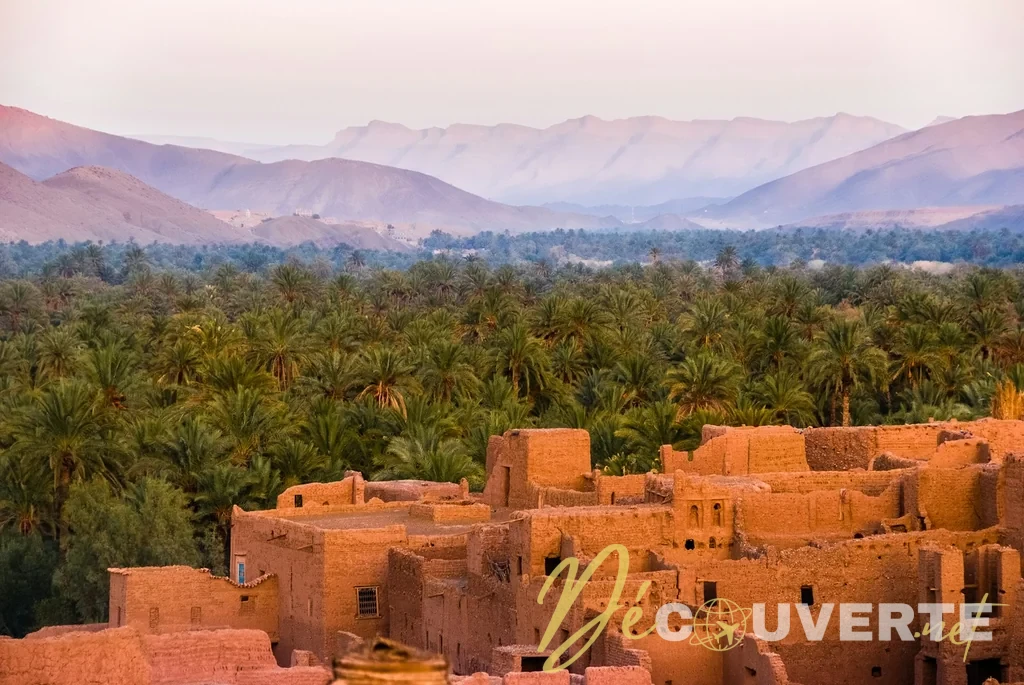 Vue panoramique de Dakar et de la côte sénégalaise au lever du soleil